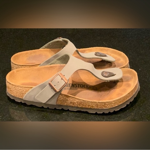 Birkenstock Gizeh Sandal Nubuck Stone - 38 - Women’s 7 - Picture 2 of 8